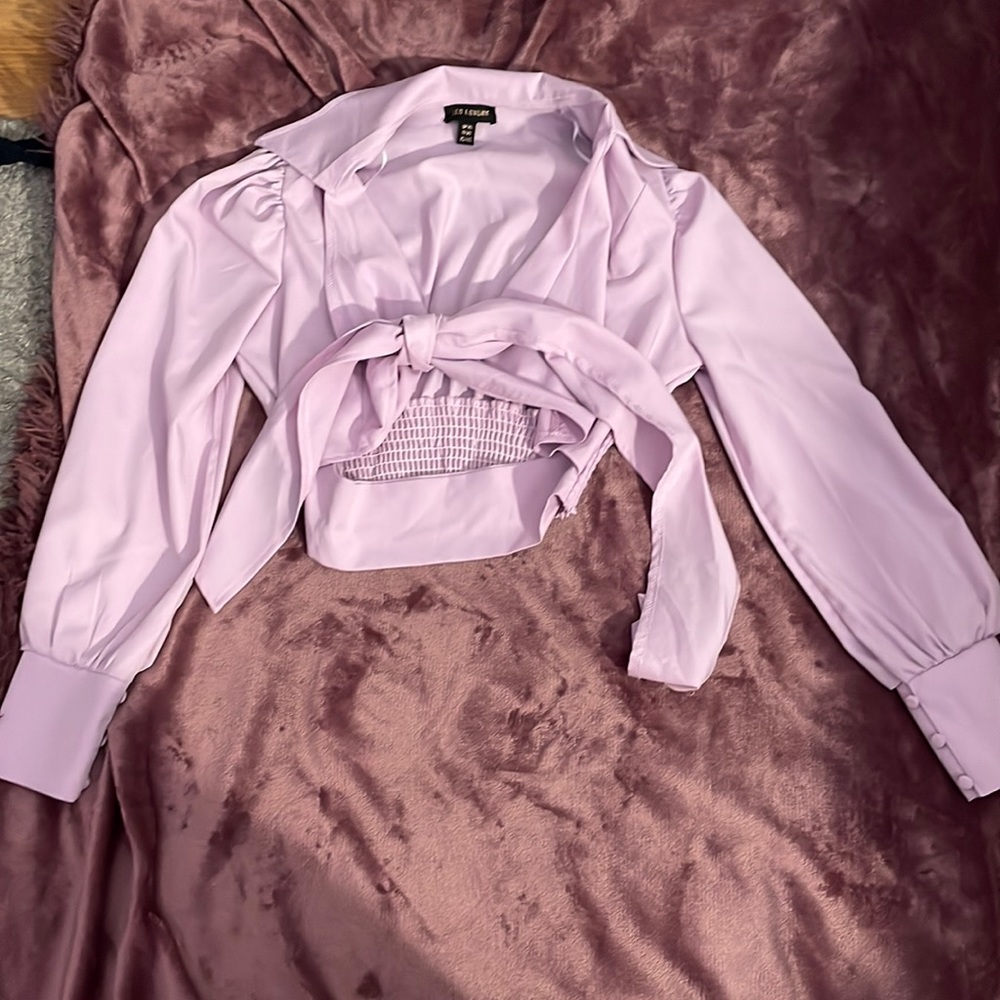 crop top shirt for sale !